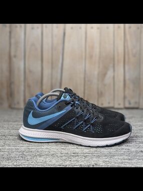 Nike Zoom Winflo 3 in Blue/Black - Size 9 Women